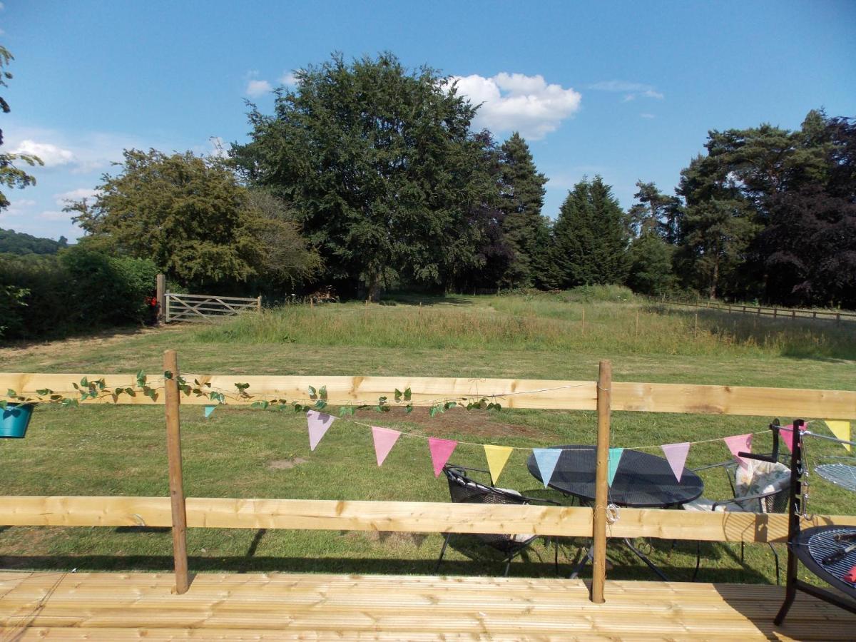 Hope Cottage Bell Tent Retreat แอชบอร์น ภายนอก รูปภาพ