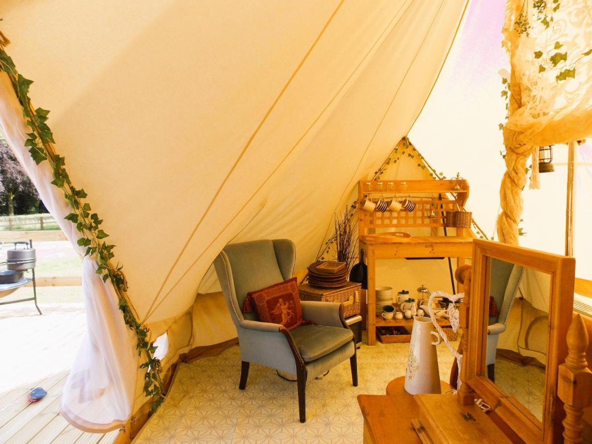 Hope Cottage Bell Tent Retreat แอชบอร์น ภายนอก รูปภาพ