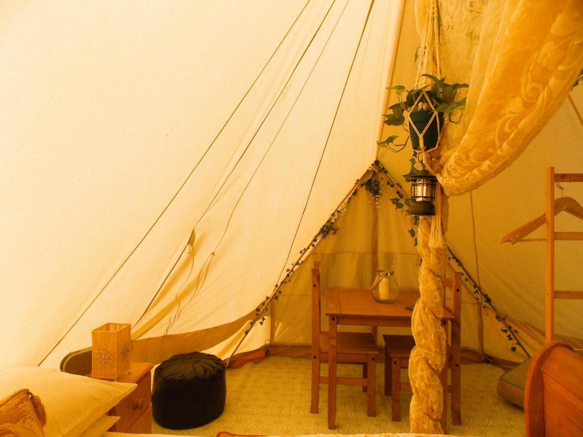 Hope Cottage Bell Tent Retreat แอชบอร์น ภายนอก รูปภาพ