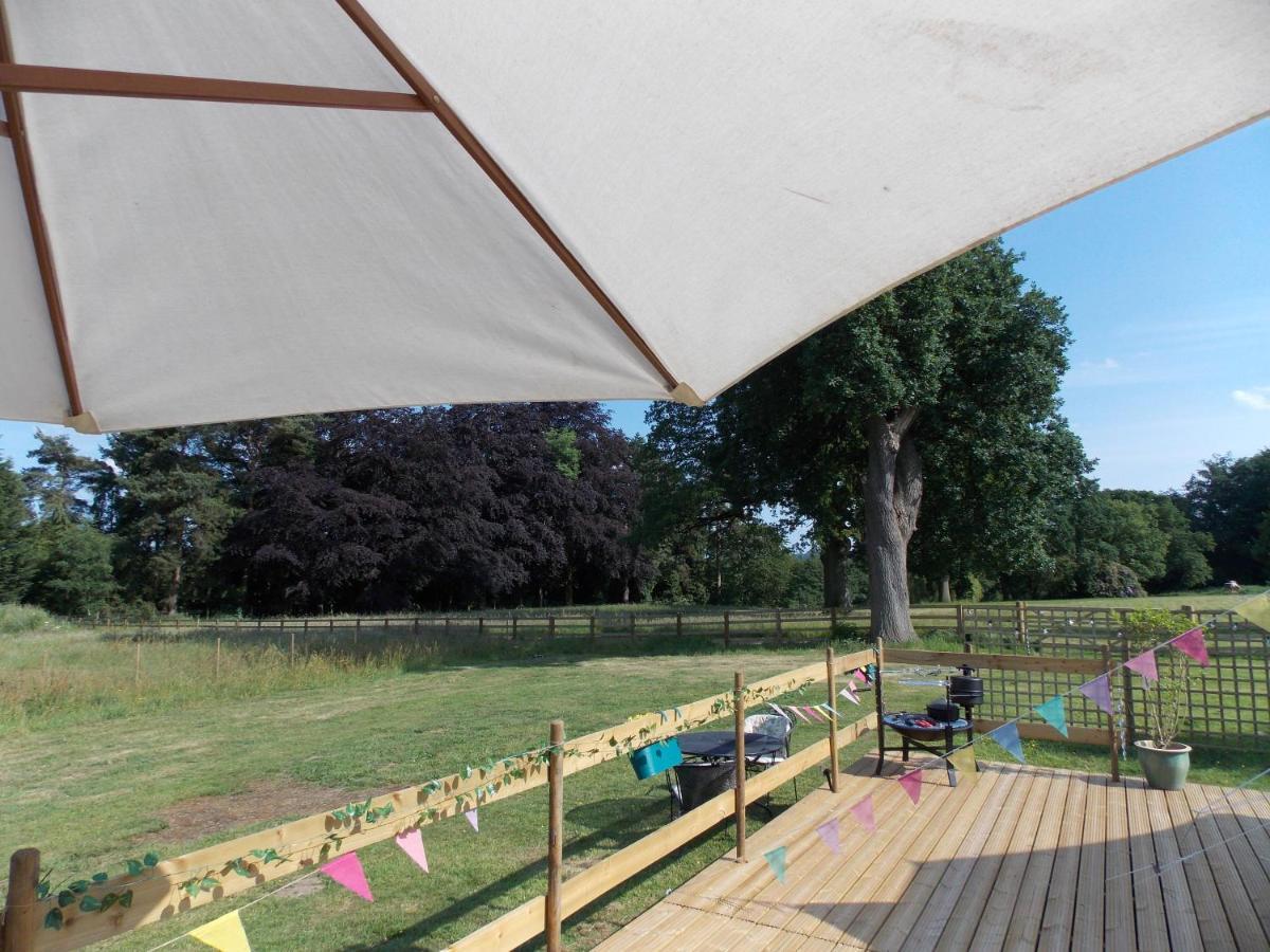 Hope Cottage Bell Tent Retreat แอชบอร์น ภายนอก รูปภาพ